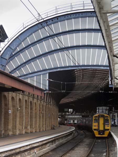 158756 DMU,Diesel Multiple Unit,York Station,Railway,Railroad