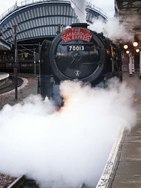 70013 Oliver Cromwell,Scarborough Spa Express,York Station,Train,Steam Engine,Locomotive,Railway,Railroad