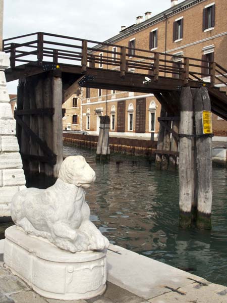 Lion,Arsenale,Gate,Venice,Venezia,Statue,Sculpture,Canal