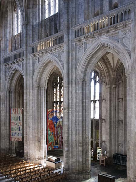 Nave,Treasury,Winchester Cathedral