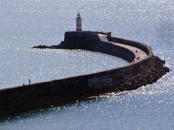 Newhaven Harbour Light,Jetty,Pier,Breakwater