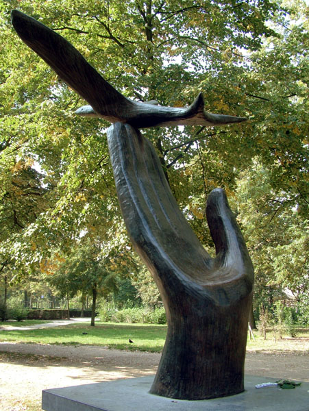 Brussels,Bruxelles,Warandepark,Parc de Bruxelles,Sculpture,The Messenger,Der Bote