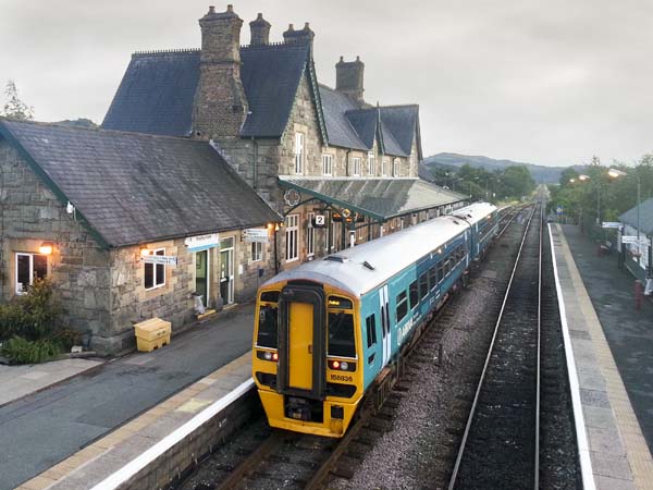 Class 158,Train,Machynlleth,Station,Railway,DMU
