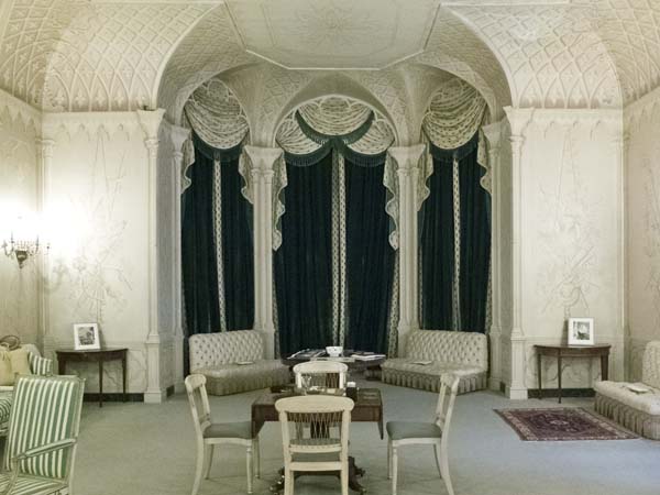 Whistler Room,Rex Whistler,Mottisfont Abbey,Historic House,Furniture