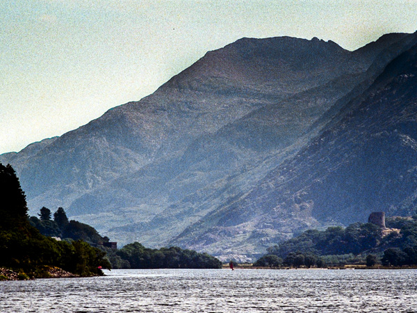 Lake,Llyn Peris,Mountains